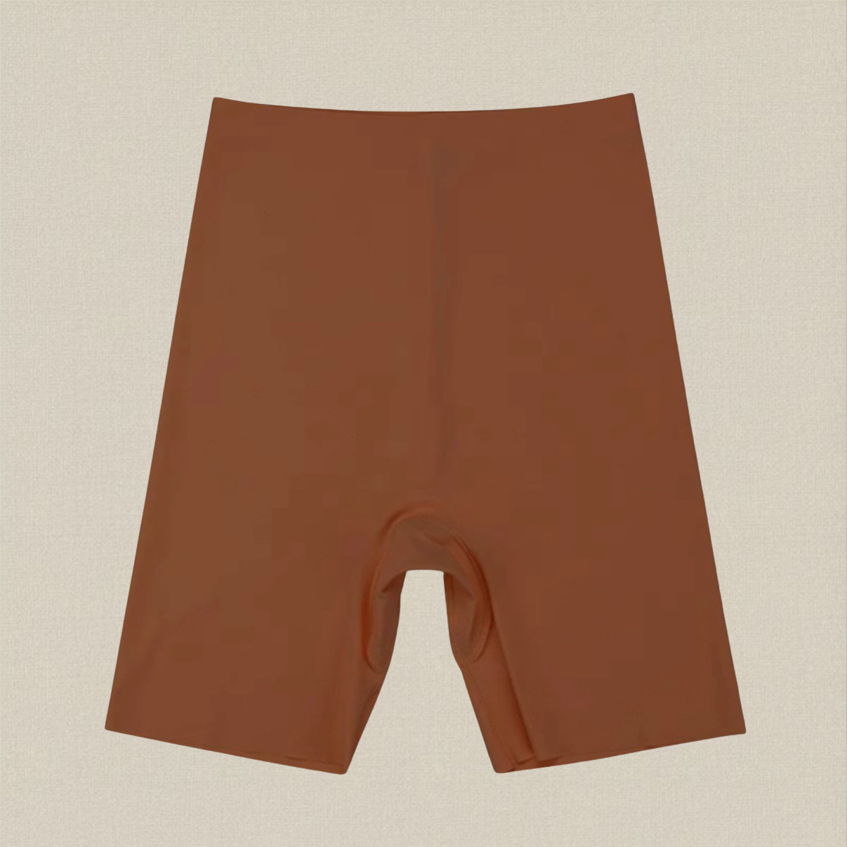 Shorty seamless invisible Lusae coloris terracotta vu de face, taille haute et finition sans couture, invisible sous les vêtements