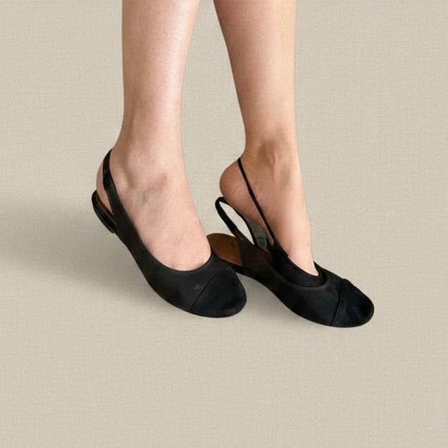 Socquette invisible à bride portée avec chaussures slingback noires
